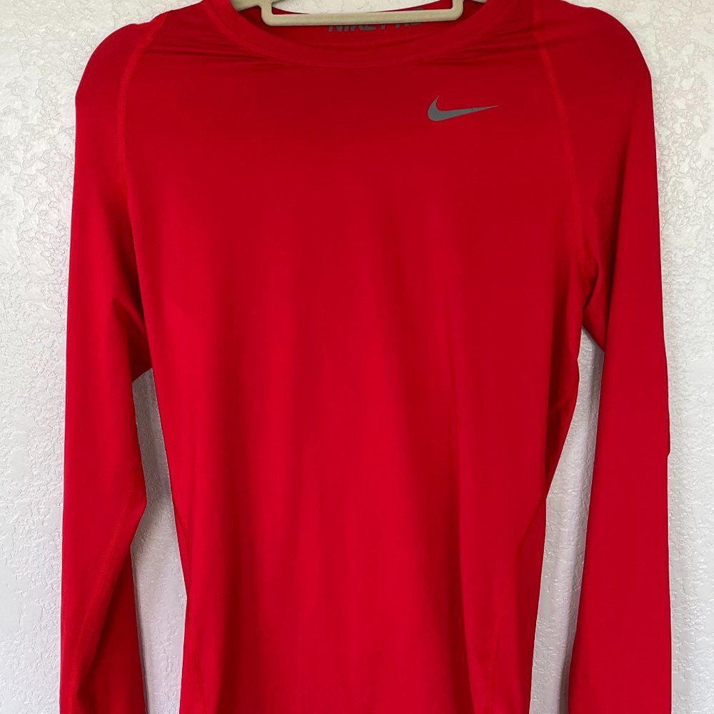 Nike Red Long Sleeve Tee. Boy's L. EUC.